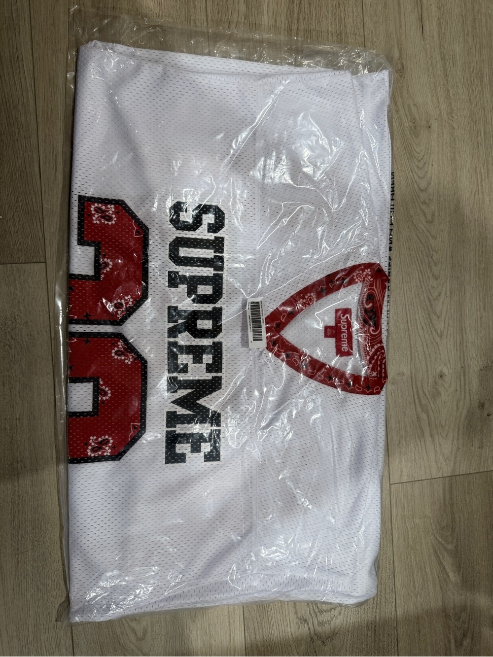 Supreme SS25 Bandana Graphic Logo Football Jersey White Size S-XL - Picture 9 of 9